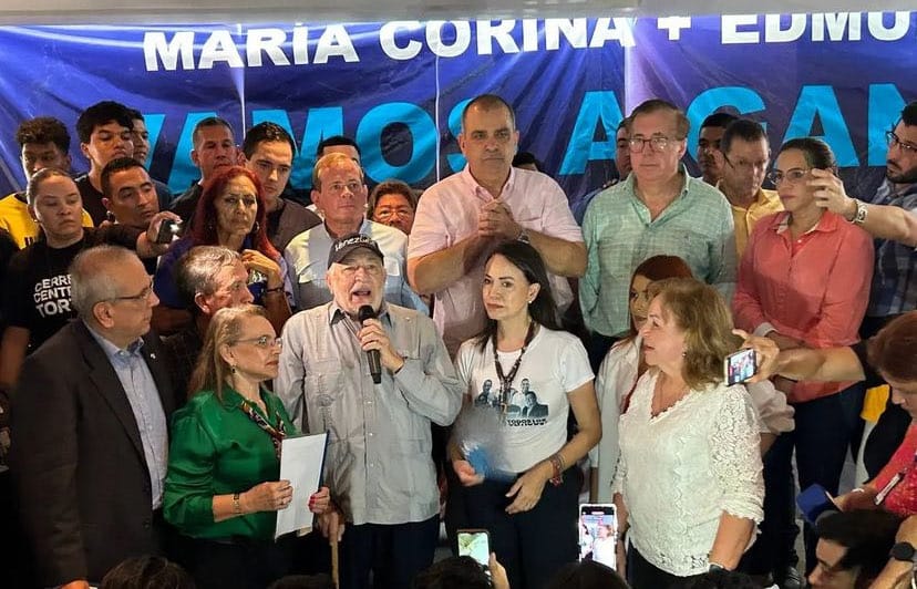 Entregan proclama del Zulia Siglo XXI a María Corina Machado: Nuestra exigencia para nuevos amaneceres de progreso humano